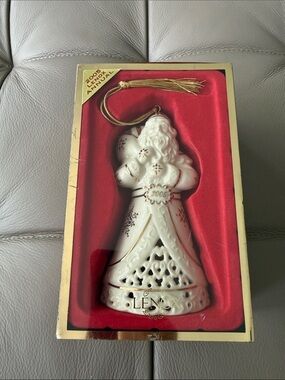 Lenox 2005 White and Gold Santa Ornament with Tassel *